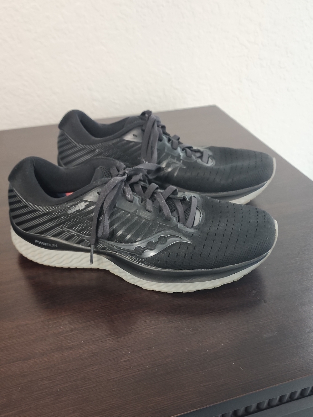 Saucony Women’s Black Running Sneakers with White Midsole